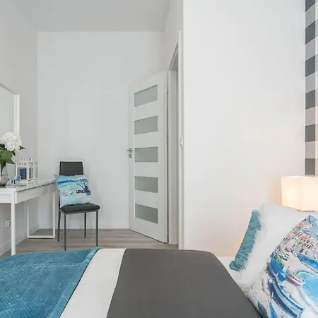 Dabrowskiego By The Railway Station Lägenhet Wrocław