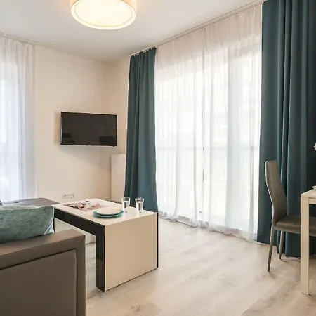 Dabrowskiego By The Railway Station Apartman Wrocław