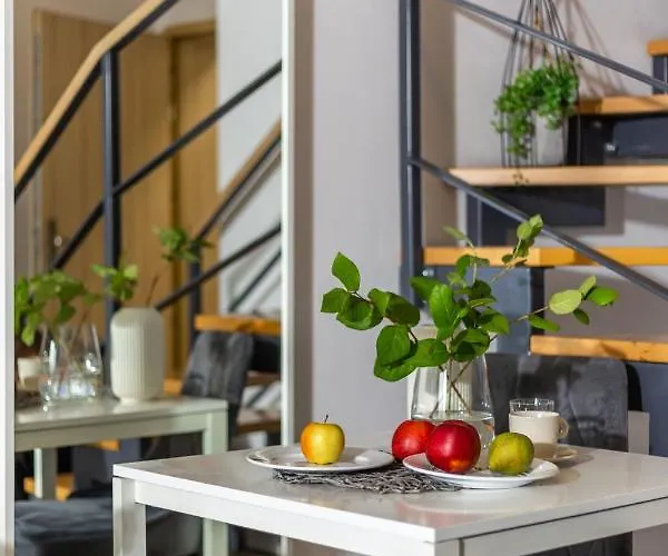 Dabrowskiego By The Railway Station ヴロツワフ