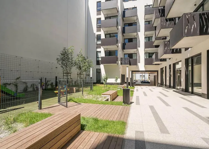 Dabrowskiego By The Railway Station * ヴロツワフ