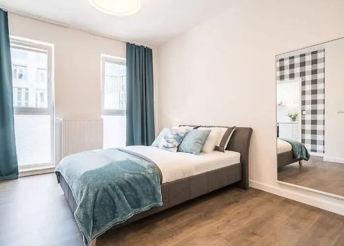 Dabrowskiego By The Railway Station * ヴロツワフ